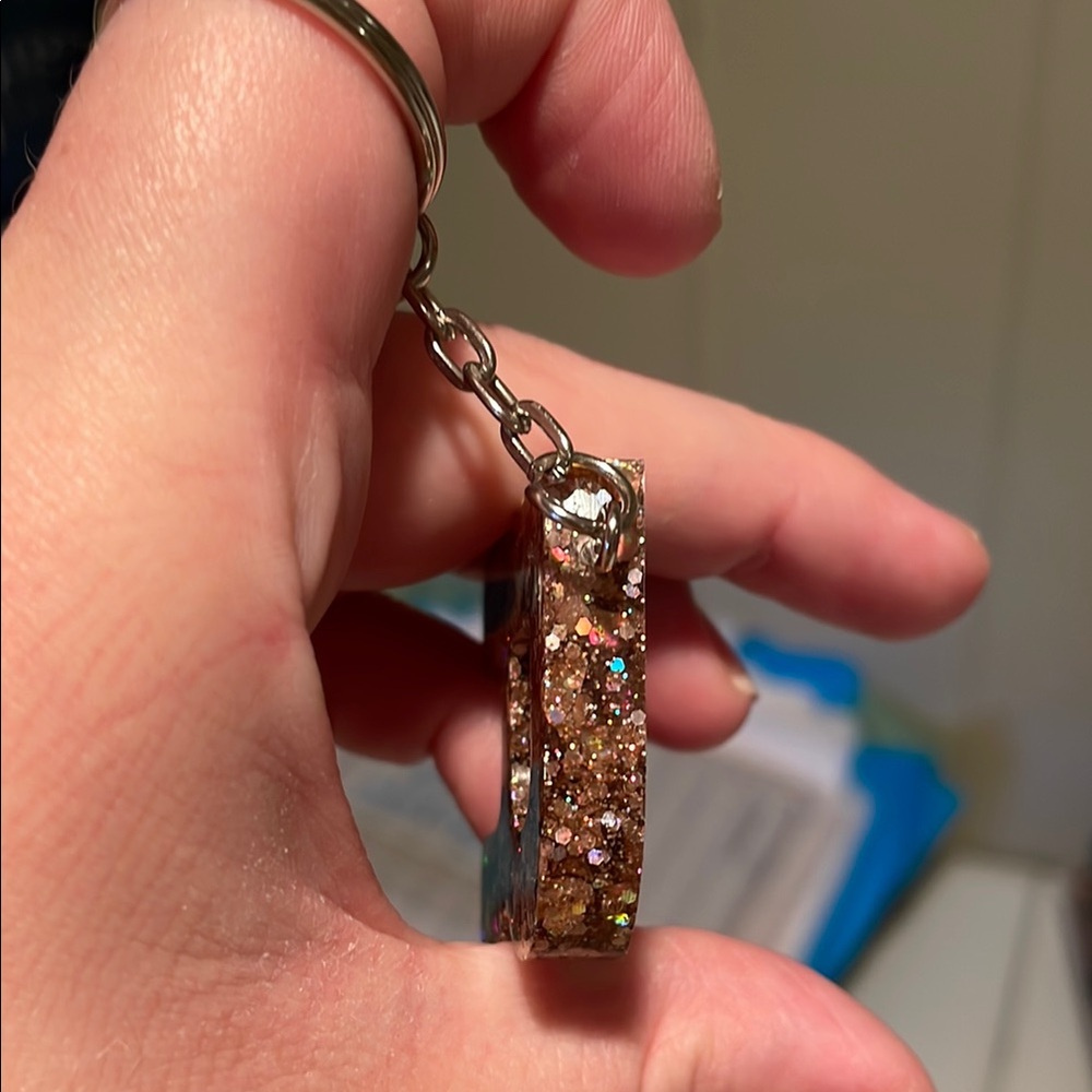 Glittery Gold Keychain Accessory R - Picture 6 of 9